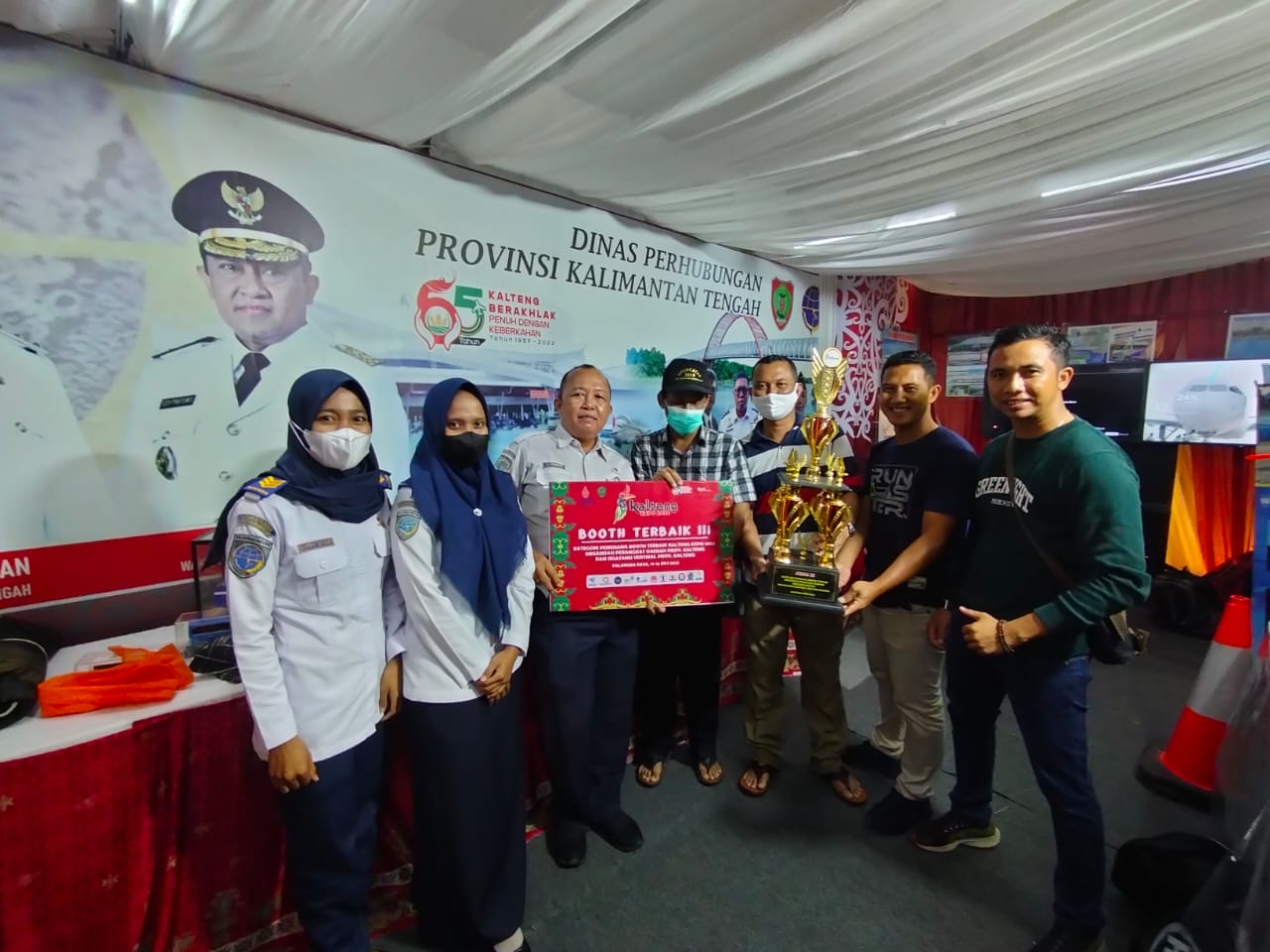 Dishub Prov. Kalteng Raih Juara III Stand Terbaik Kalteng Expo 2022