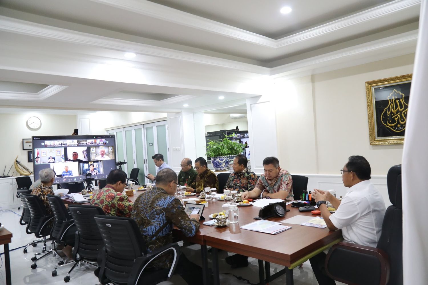 Percepat Program MBG, Mendagri Minta Pemda Bentuk Satgas dan Koordinasi dengan BGN