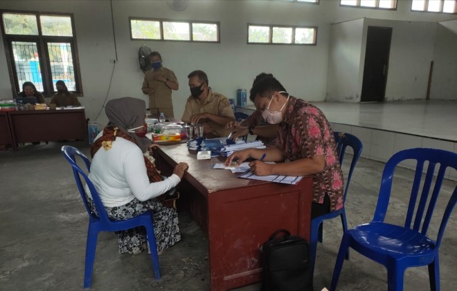 Setelah Aruta, Dinas TPHP Bagikan Kartu Tani di Wilayah Arsel