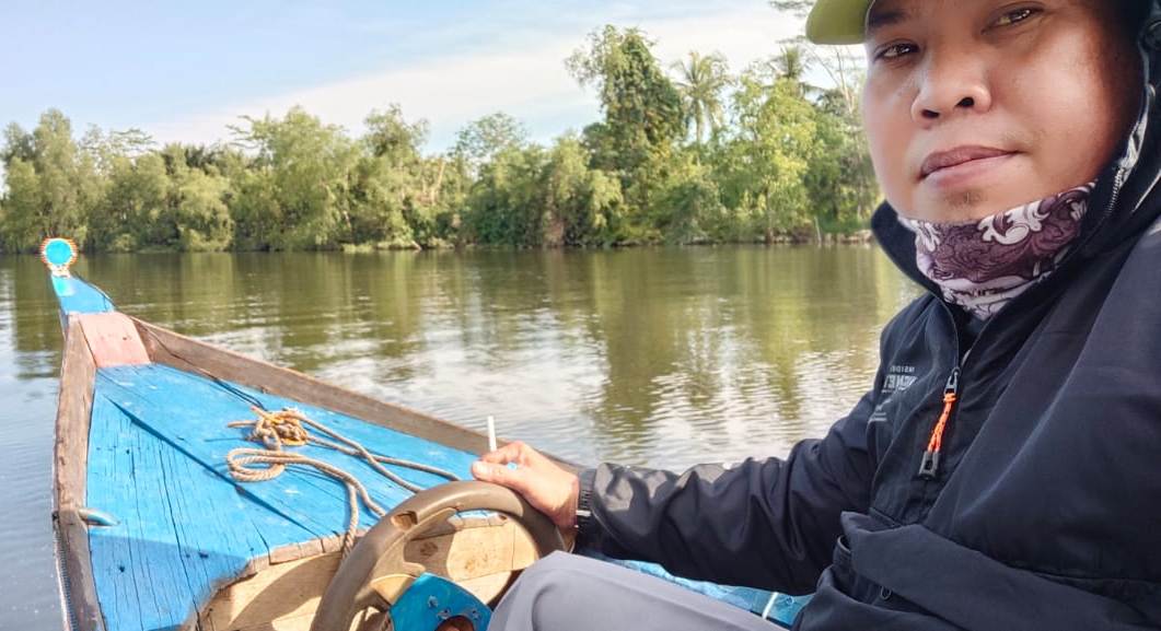 Demi Layani Akad Nikah, Nasrullah Gunakan Kelotok