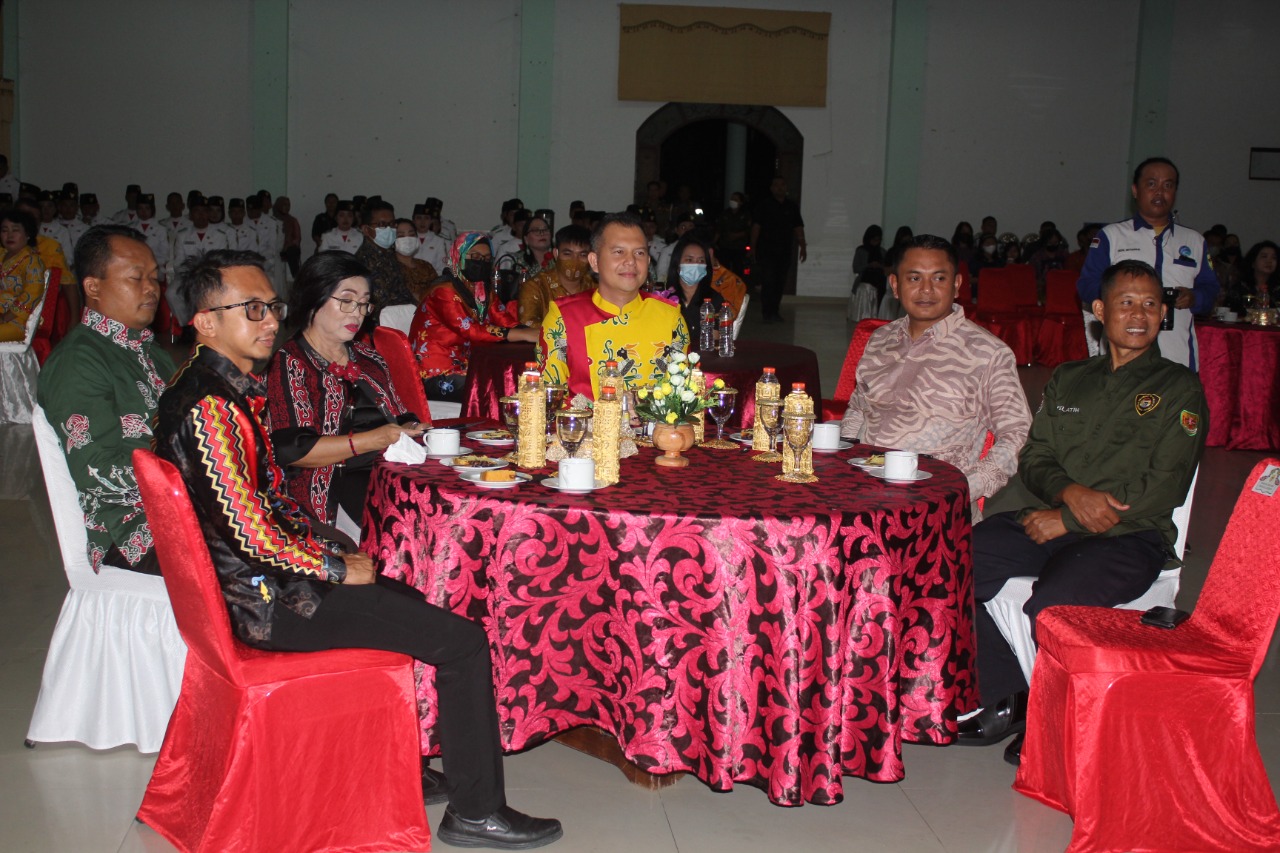 Bupati Gumas Hadiri Malam Resepsi Kenegaraan HUT RI ke-77