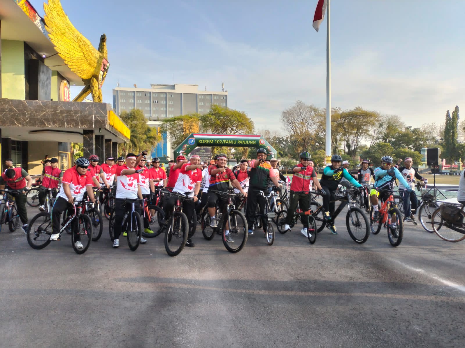 Wagub Edy Pratowo Lepas Peserta Gowes Kemerdekaan Kalteng Berkah