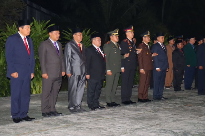 Peringati HUT ke-78 Kemerdekaan RI, Pemkab Kobar Gelar Renungan Suci di Makam Pahlawan Indra Pura