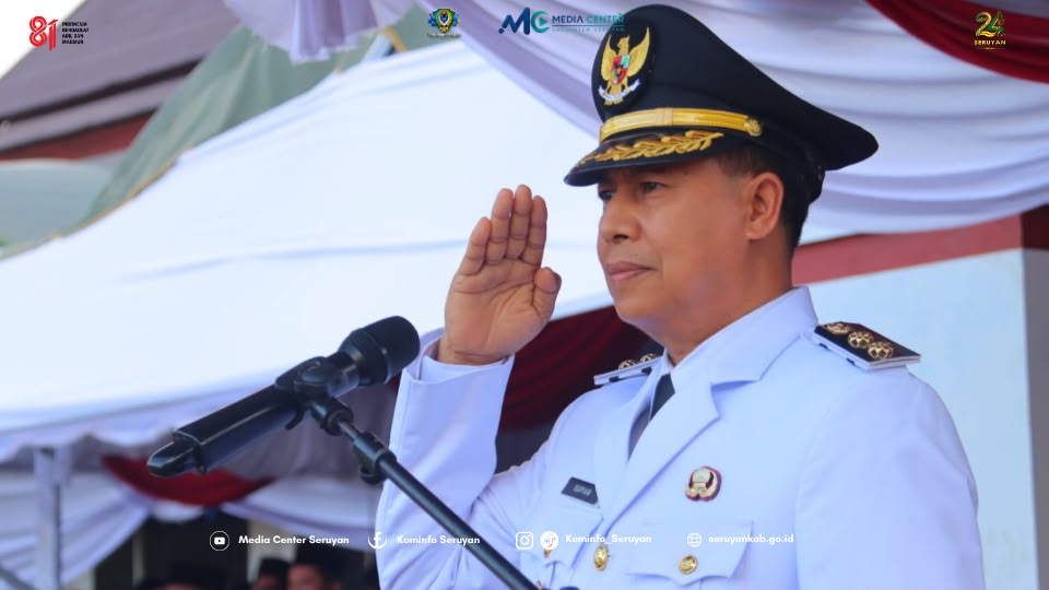 Wakil Bupati Seruyan Pimpin Penurunan Sang Merah Putih