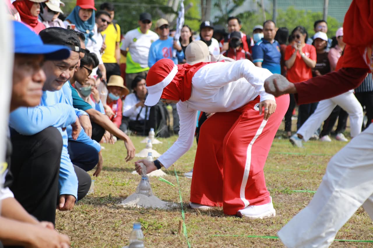 Wagub Kalteng Buka Lomba Olahraga Tradisional dan Permainan Rakyat, Tegaskan Semangat Persatuan pada HUT ke-81 Kemerdekaan RI   
