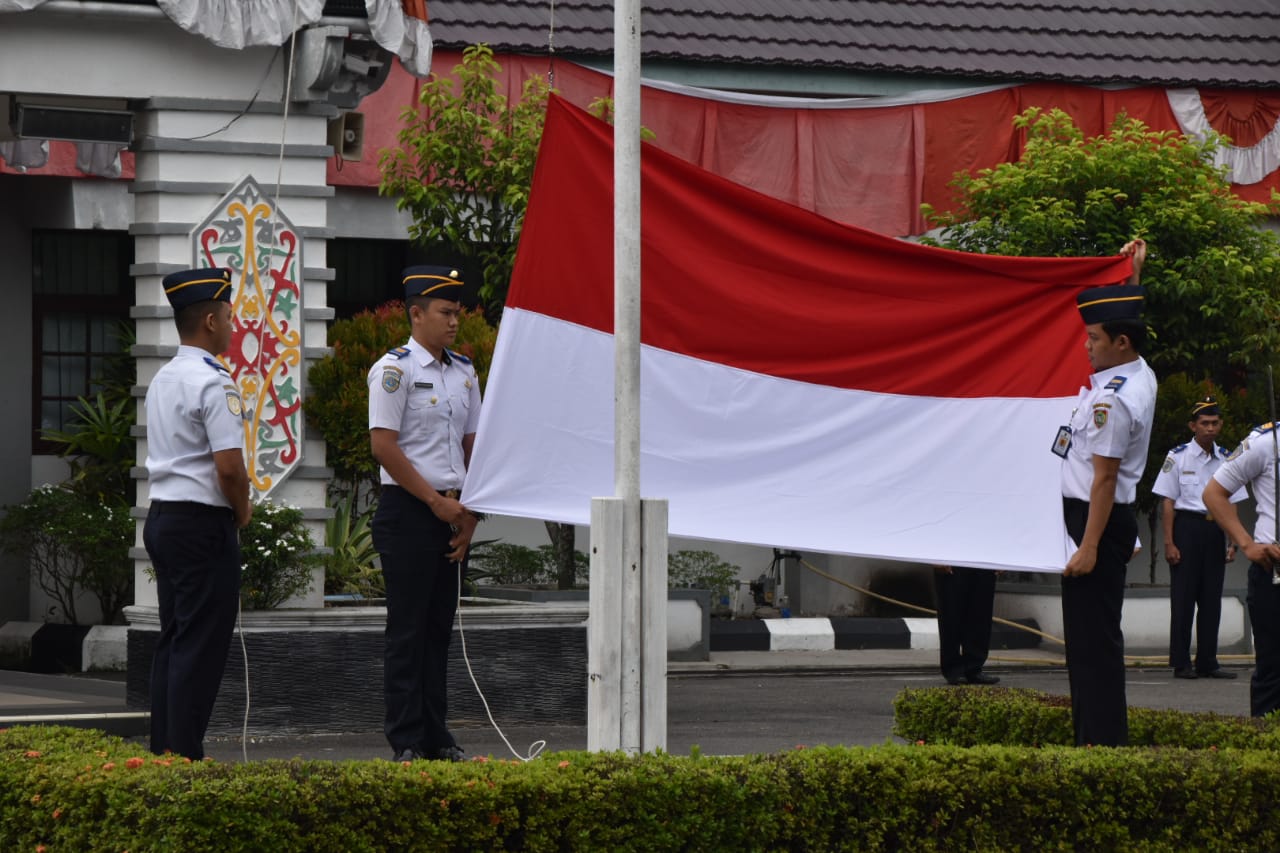 Dinas Perhubungan Provinsi Kalimantan Tengah Gelar Upacara Bendera Peringati Hari Perhubungan Nasional 2018