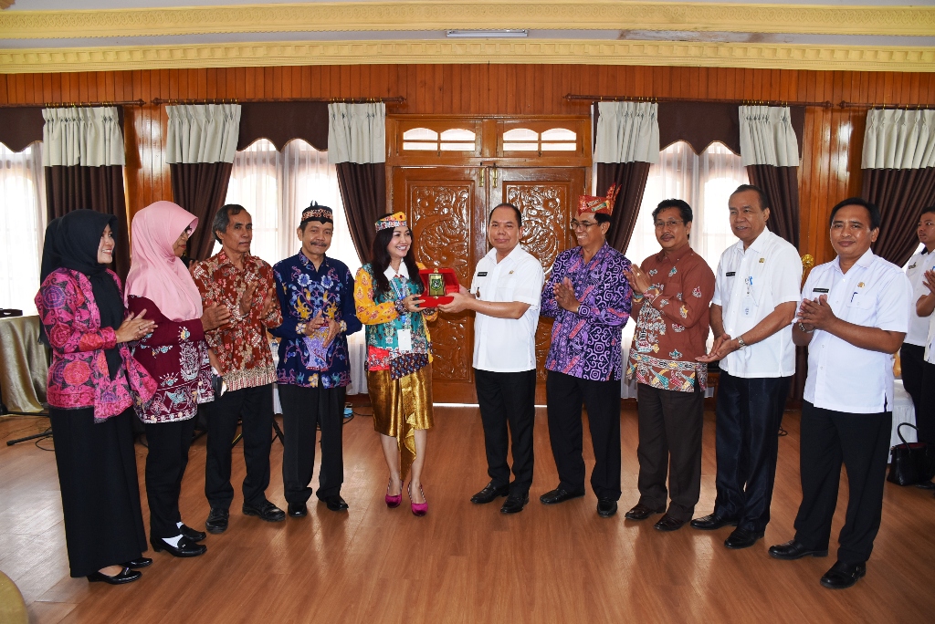 Bupati Kapuas Sambut Kedatangan Tim Pascasarjana UPR 