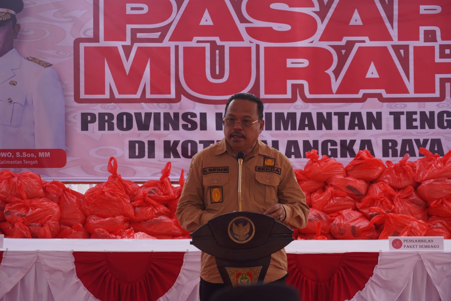 Jaga Stabilitas Harga Bapokting dan Tekan Laju Inflasi Daerah, Gubernur Sugianto Sabran Buka Pasar Murah dan Pasar Penyeimbang Serentak se-Kalteng  