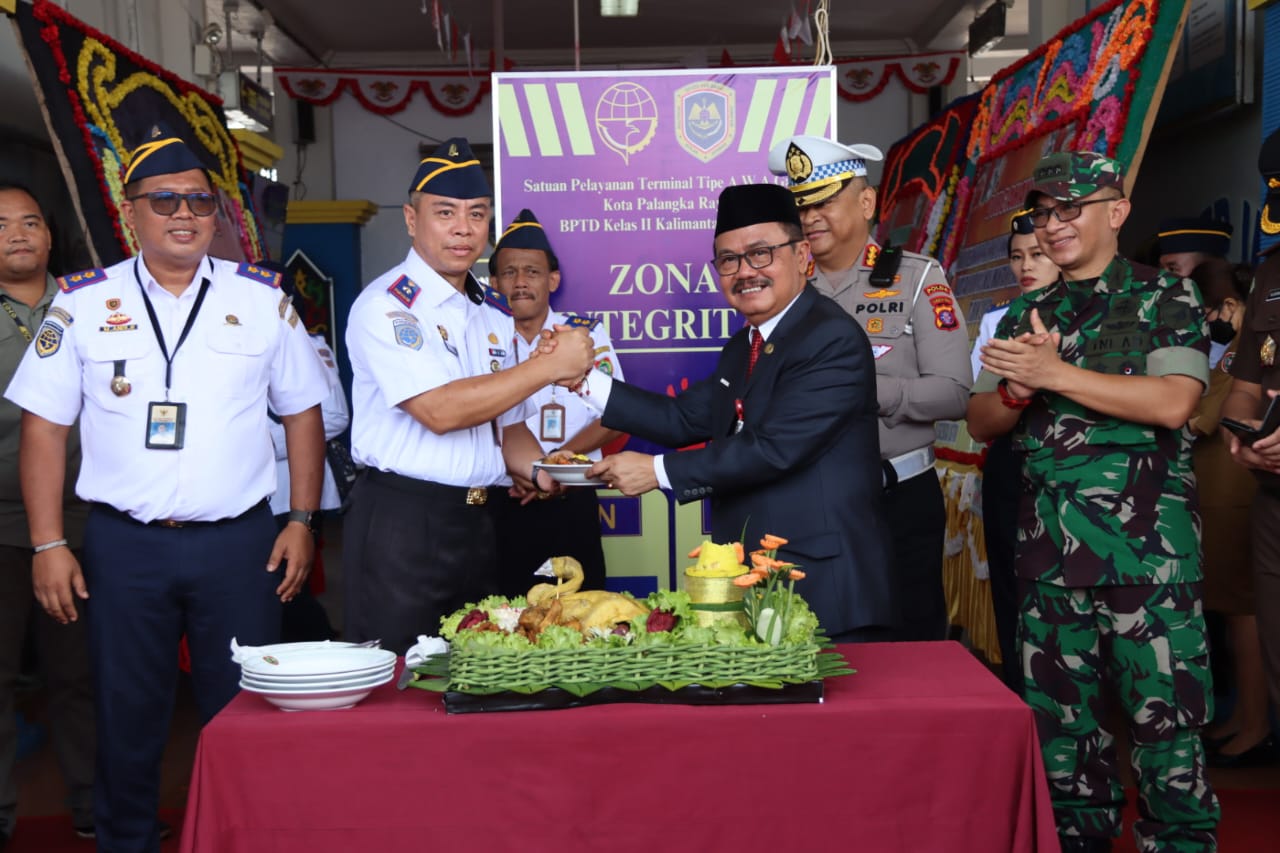 Sahli Gubernur Herson B. Aden Pimpin Upacara Harhubnas Tahun 2023