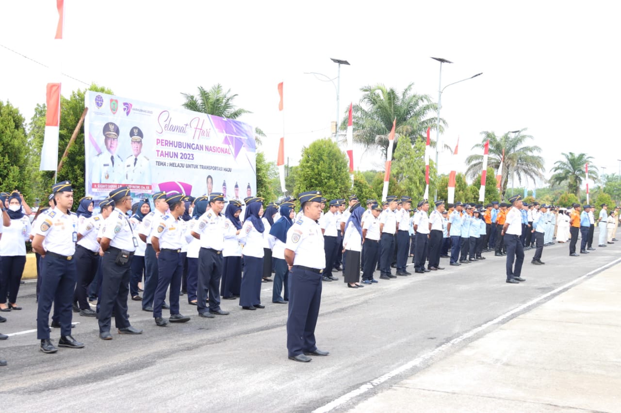 Sahli Gubernur Herson B. Aden Pimpin Upacara Harhubnas Tahun 2023