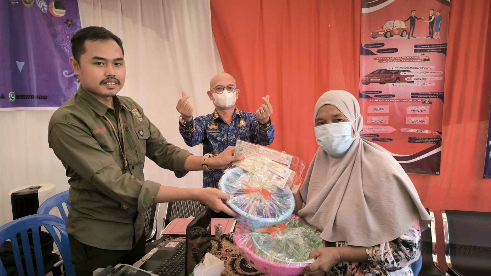 Stand Samsat Buntok Hadir di Barsel Expo 2024