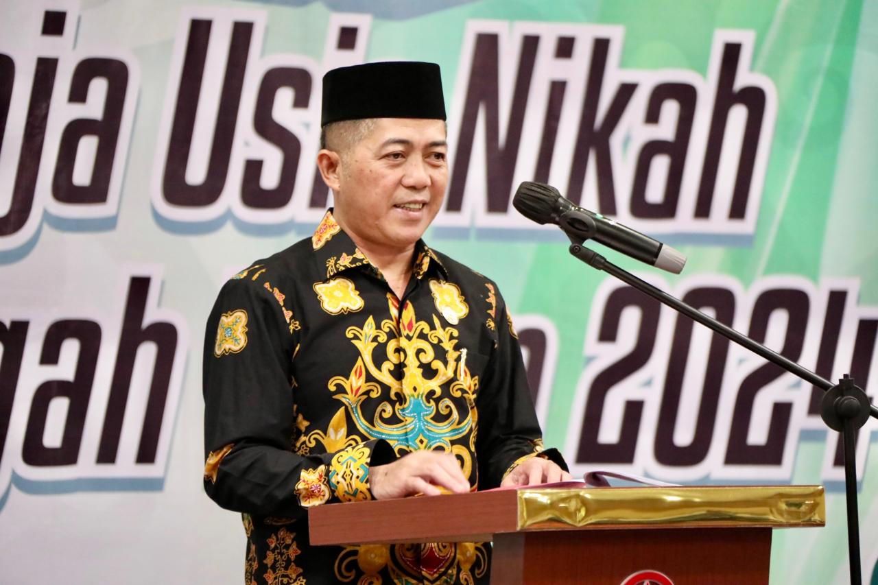 Plh. Sahli Gubernur Pemkumpol Akhmad Husain Buka Bimbingan Perkawinan Bagi Remaja Usia Nikah Tahun 2024