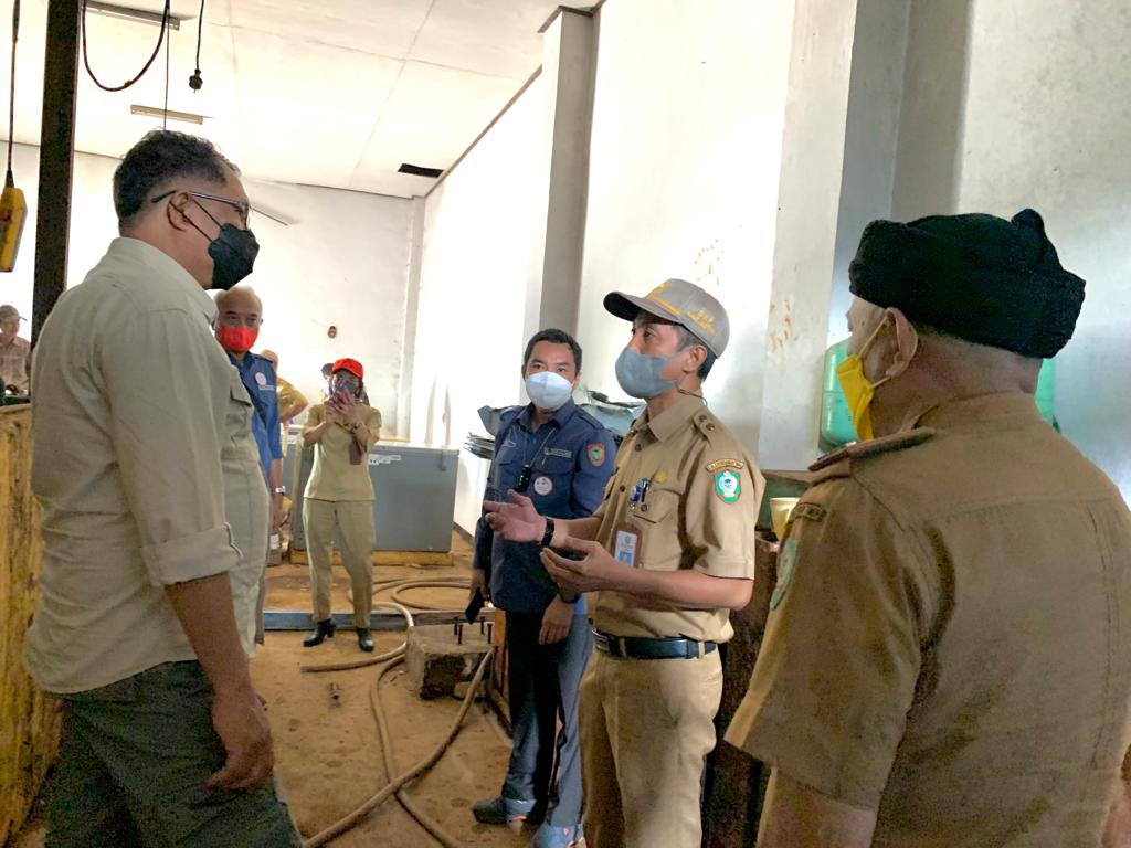 Dorong Produktivitas Nelayan, Kadislutkan Sambangi Sentra Perikanan Terpadu Sei. Ijum Kotim