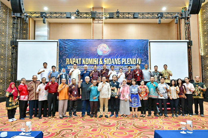 Kepala Bappedalitbang Prov. Kalteng Buka Rapat Komisi dan Sidang Pleno IV TKPSDA Wilayah Sungai Jelai-Kendawangan Tahun 2024