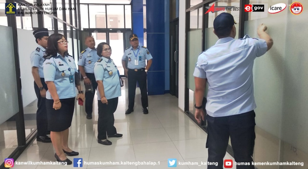 Kakanwil Tinjau Proses Pembangunan Law Center di Kanwil Kemenkumham Kalteng