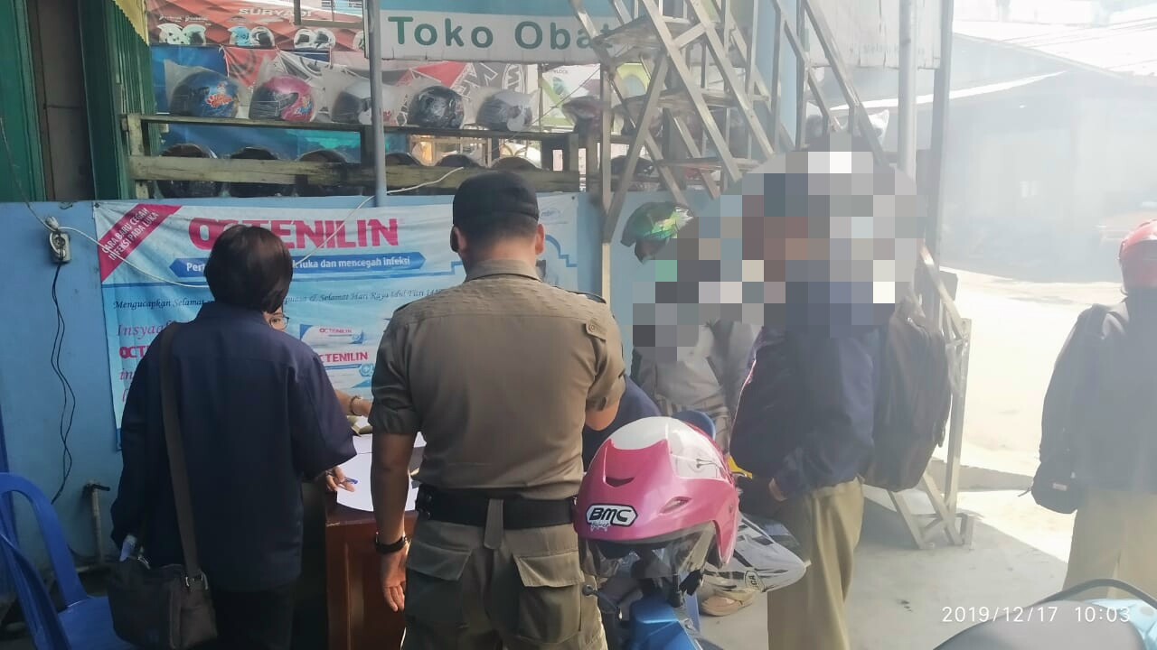 Pegawai Tanpa Surat Izin Keluar Saat Jam Kantor Terjaring SatPol PP