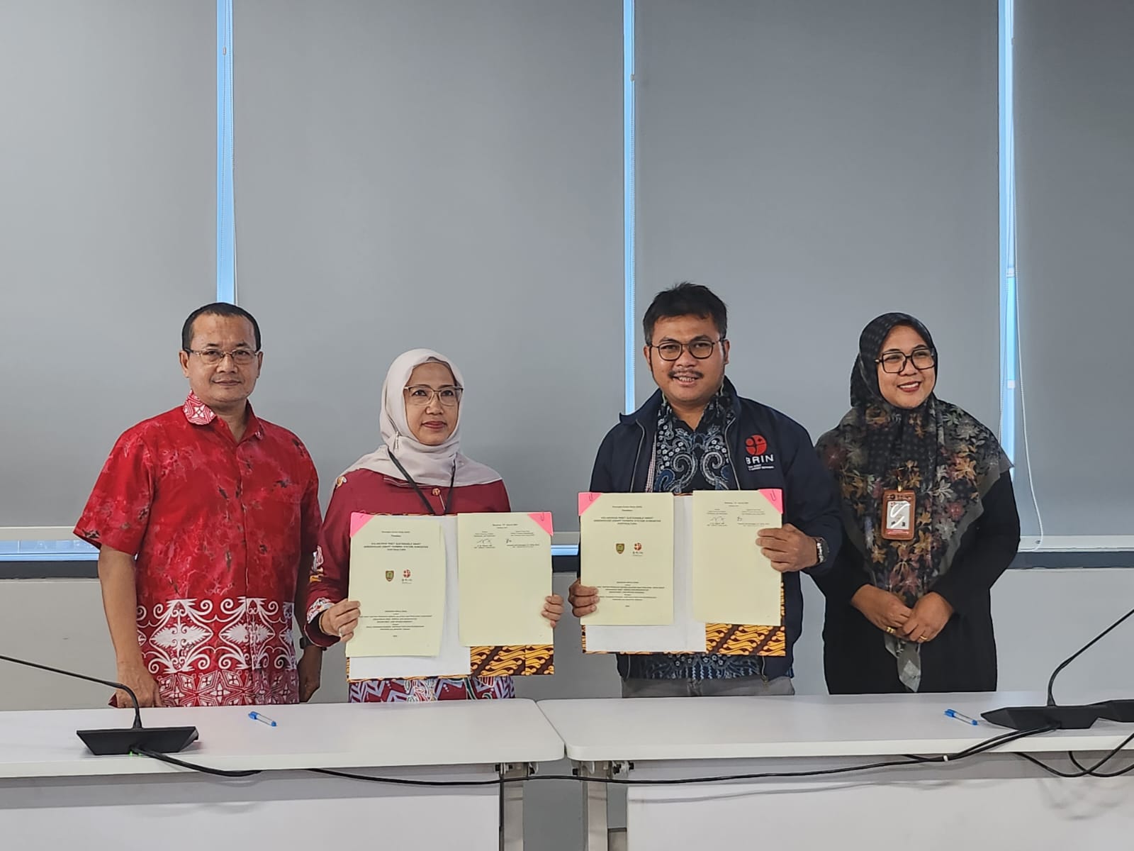 Kepala Dinas TPHP Prov. Kalteng Tandatangani Nota Kesepahaman Riset Smart Farming System dengan BRIN
