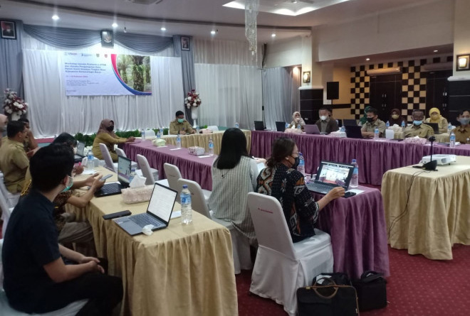 Dinas TPHP Kerja Sama dengan Usaid Segar dan Inobu Gelar Workshop Uji Coba Platform e-STDB untuk Petani/Pekebun Kobar 