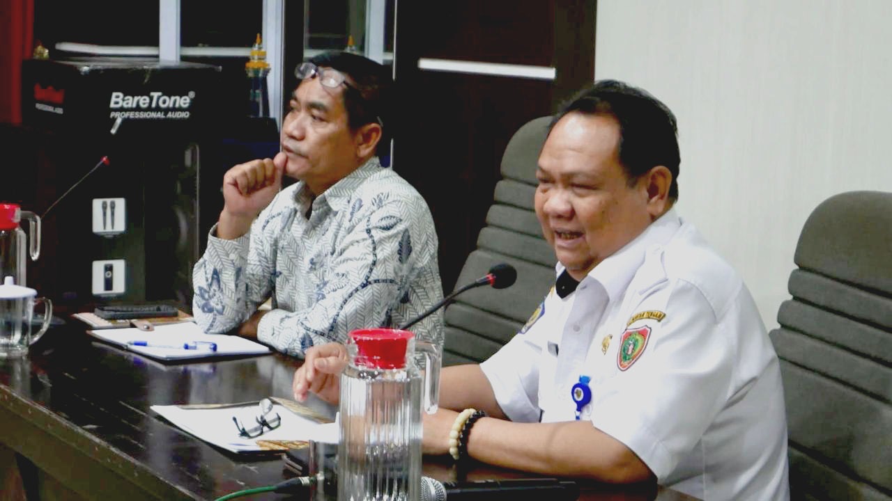 DLH Kalteng Siap Dukung Pengelolaan Sampah di Pulang Pisau dengan Berikan Bantuan Peralatan