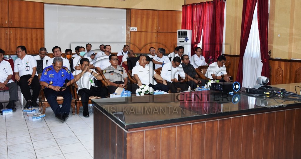 Pj. Sekda Pimpin Teleconference bersama Gubernur Terkait Covid-19