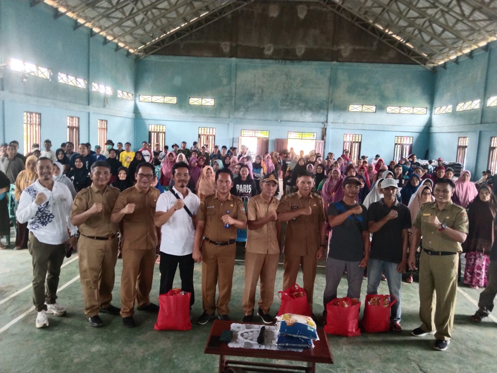 Pemprov Kalteng Gelar Pasar Murah Berbagi Berkah di Kecamatan Mentaya Hulu, Kabupaten Kotawaringin Timur 