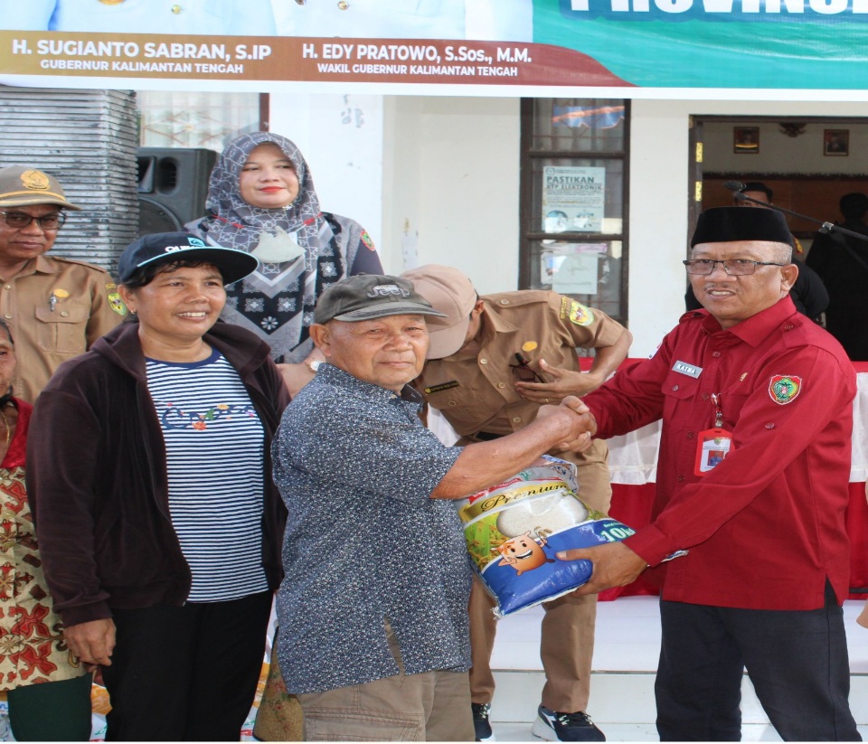 Kaban Kesbangpol Turut Hadiri Pasar Murah di Kabupaten Gunung Mas