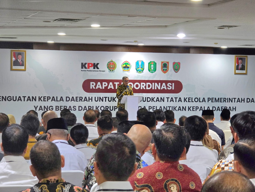 Kepala BAPPERIDA Prov. Kalteng Dampingi Gubernur Kalteng dalam Rakor Kepala Daerah yang Digelar KPK