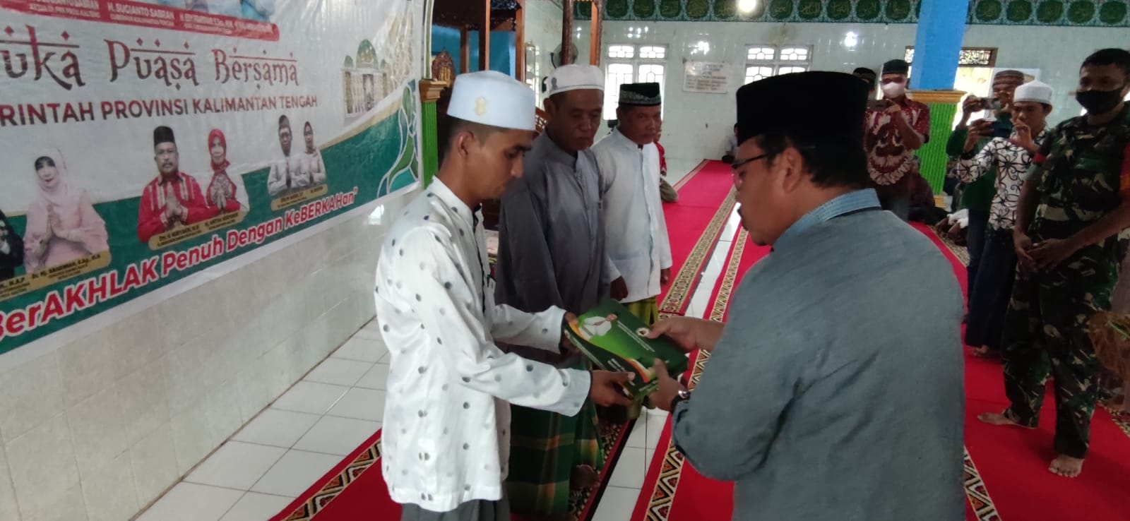 Perkuat Keakraban di Bulan Suci, Tim Safari Ramadan Pemprov Kalteng Sambangi Masjid Jami Al-Mujahidin Sebangau Kuala Pulang Pisau