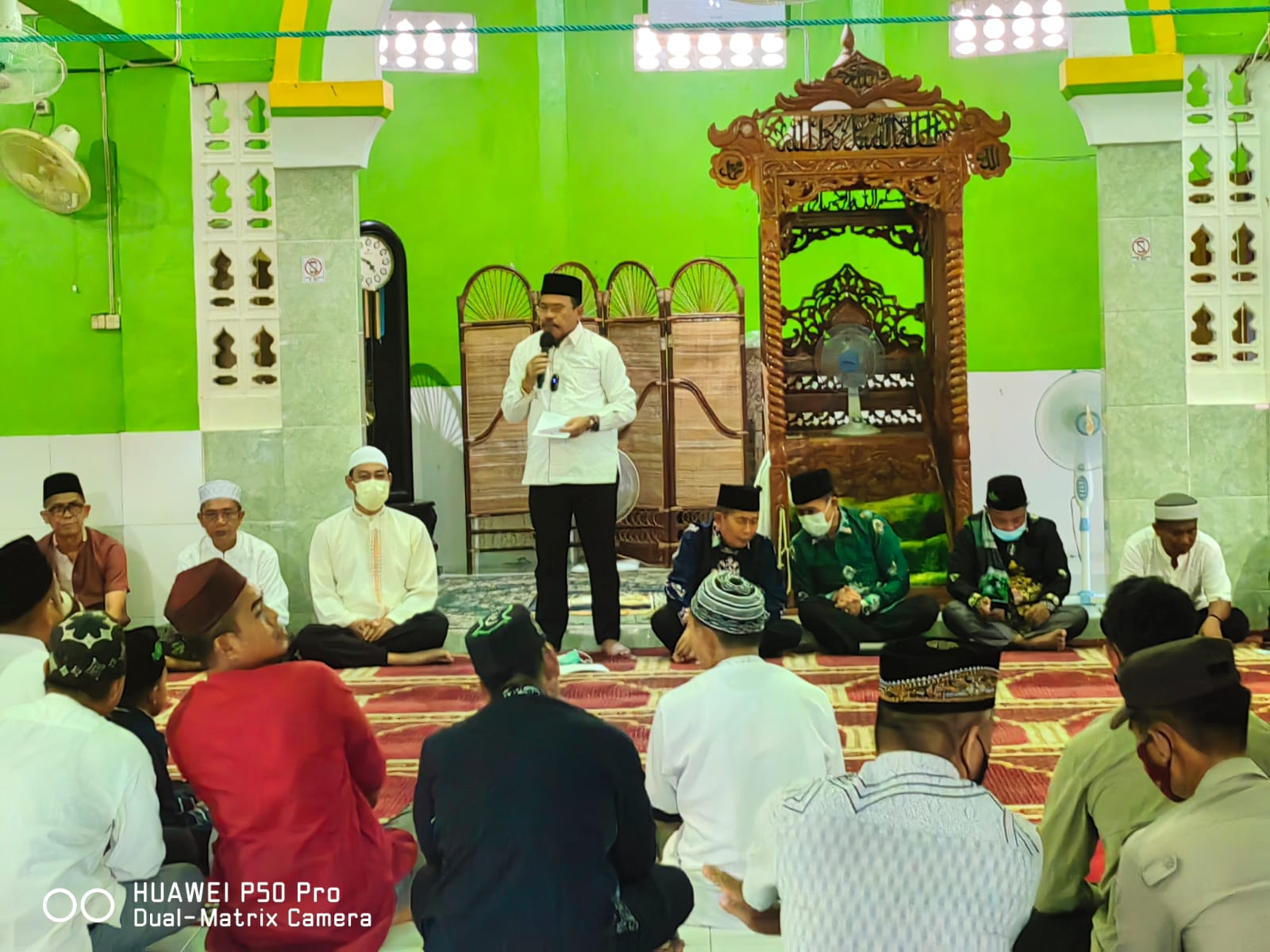 Safari Ramadan di Masjid Baiturrahman Kabupaten Murung Raya, Pj. Sekda Kalteng Imbau Prokes Ketat dan Vaksin Covid-19 Lengkap
