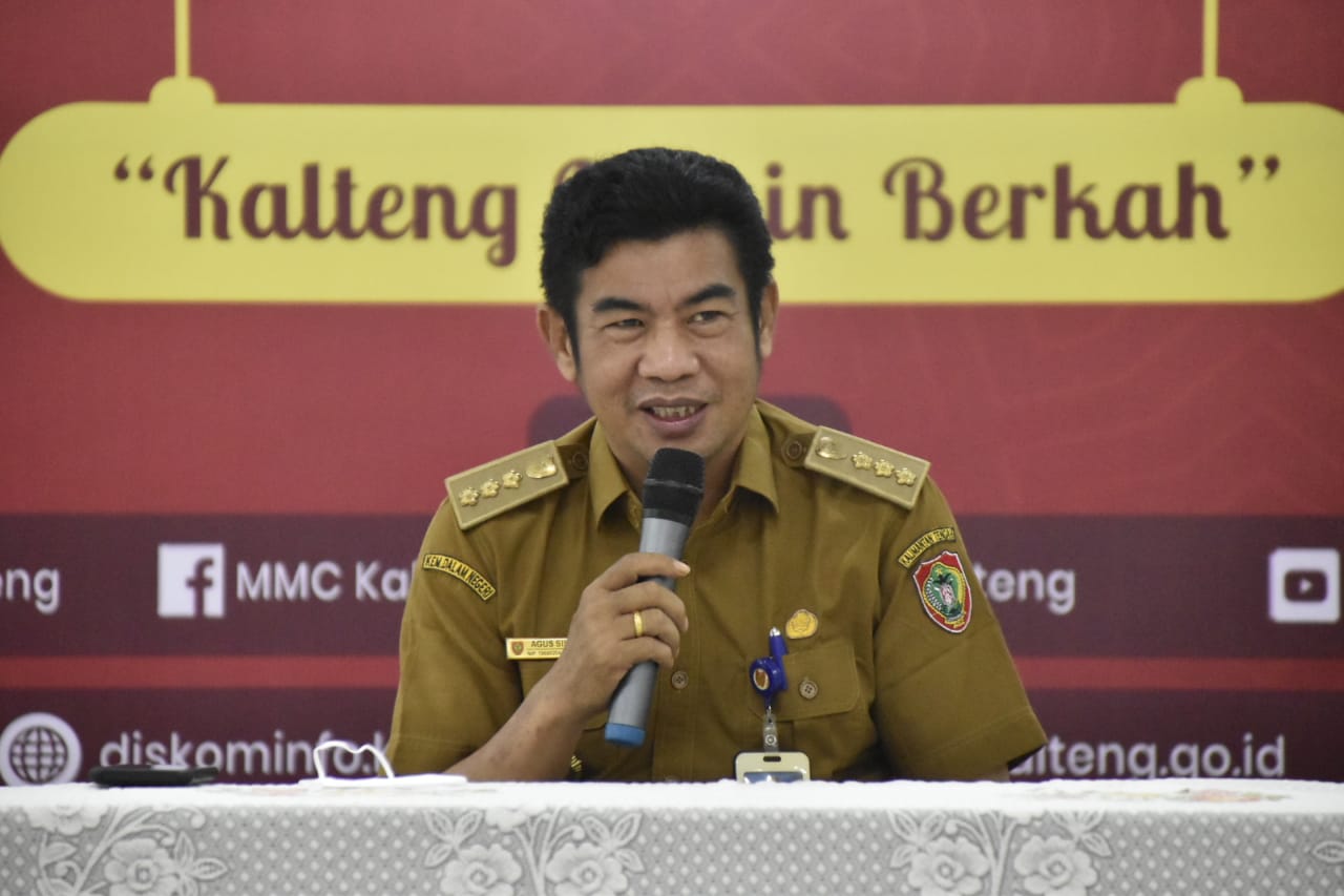 Pimpin Sertijab Pejabat Administrator Lingkup Diskominfosantik, Agus Siswadi Tekankan Tunjukan Dedikasi, Loyalitas dan Kinerja Pada Urusan Pemerintahan di Bidang Komunikasi dan Informatika