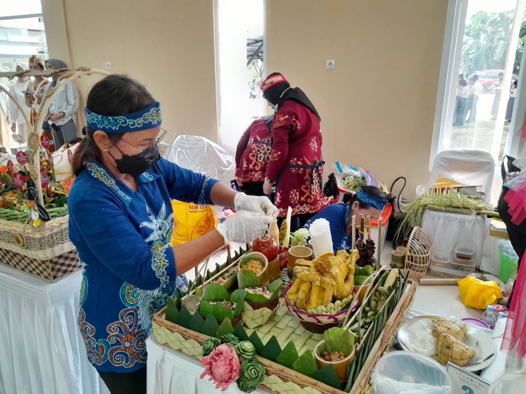 Lomba Panginan Sukup Simpan Kembali Semarakkan Festival Budaya Isen Mulang