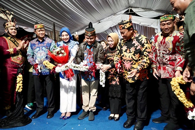 Gubernur Kalteng Resmi Buka Kalteng Expo 2025 : Dukung UMKM, Promosikan Produk Lokal, dan Perluas Peluang Investasi