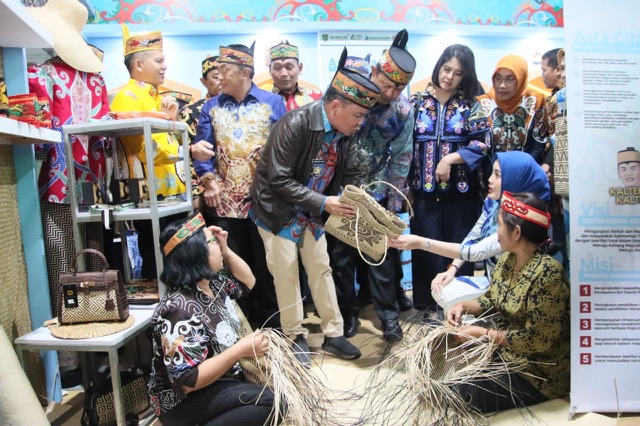 Gubernur Kalteng Resmi Buka Kalteng Expo 2025 : Dukung UMKM, Promosikan Produk Lokal, dan Perluas Peluang Investasi