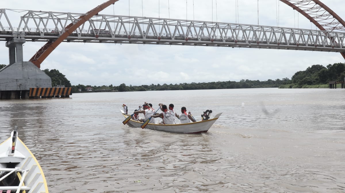 Lomba Jukung Tradisional Digelar di Kawasan Sungai Kahayan