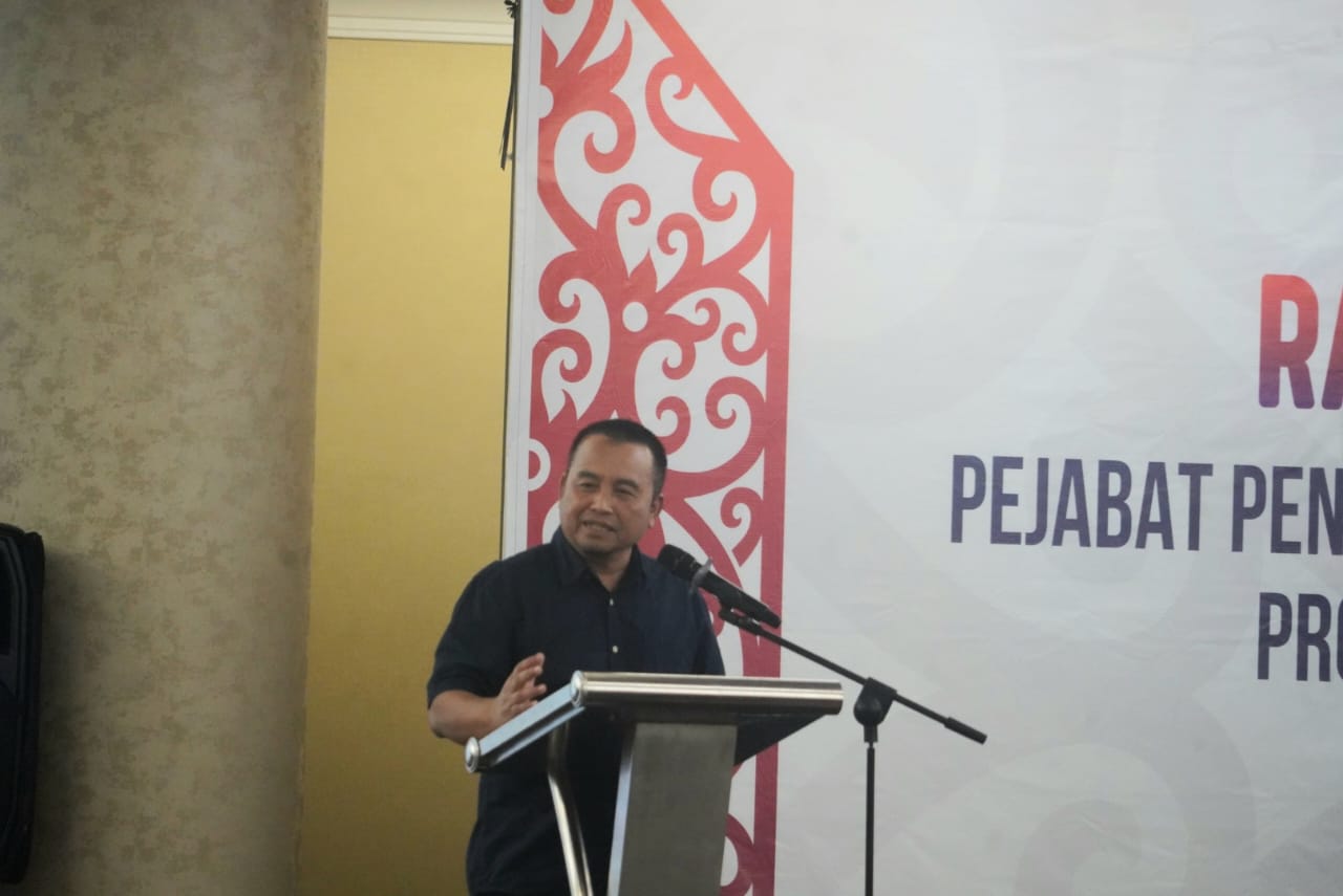 Buka Rakor PPID Prov. Kalteng, Asisten Adum Sri Suwanto Harapkan Komitmen Bersama...