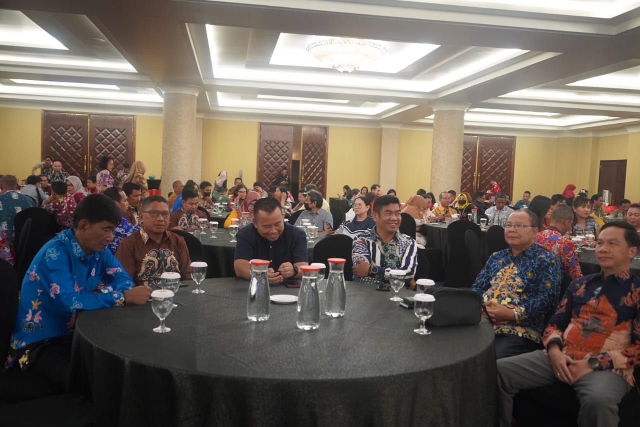 Buka Rakor PPID Prov. Kalteng, Asisten Adum Sri Suwanto Harapkan Komitmen Bersama...