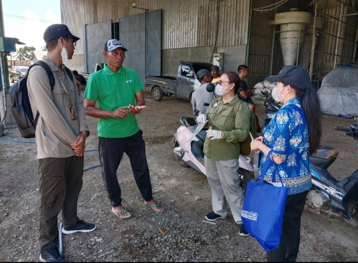 OKKPD Provinsi Kalimantan Tengah Laksanakan Pengawasan dan Pengambilan Sampel PSAT di Lokasi Penggilingan Padi Kabupaten Pulang Pisau