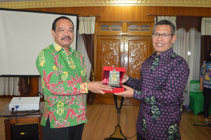 Pantau TMMD, Tim Mabes TNI AD Kunjungi Kapuas