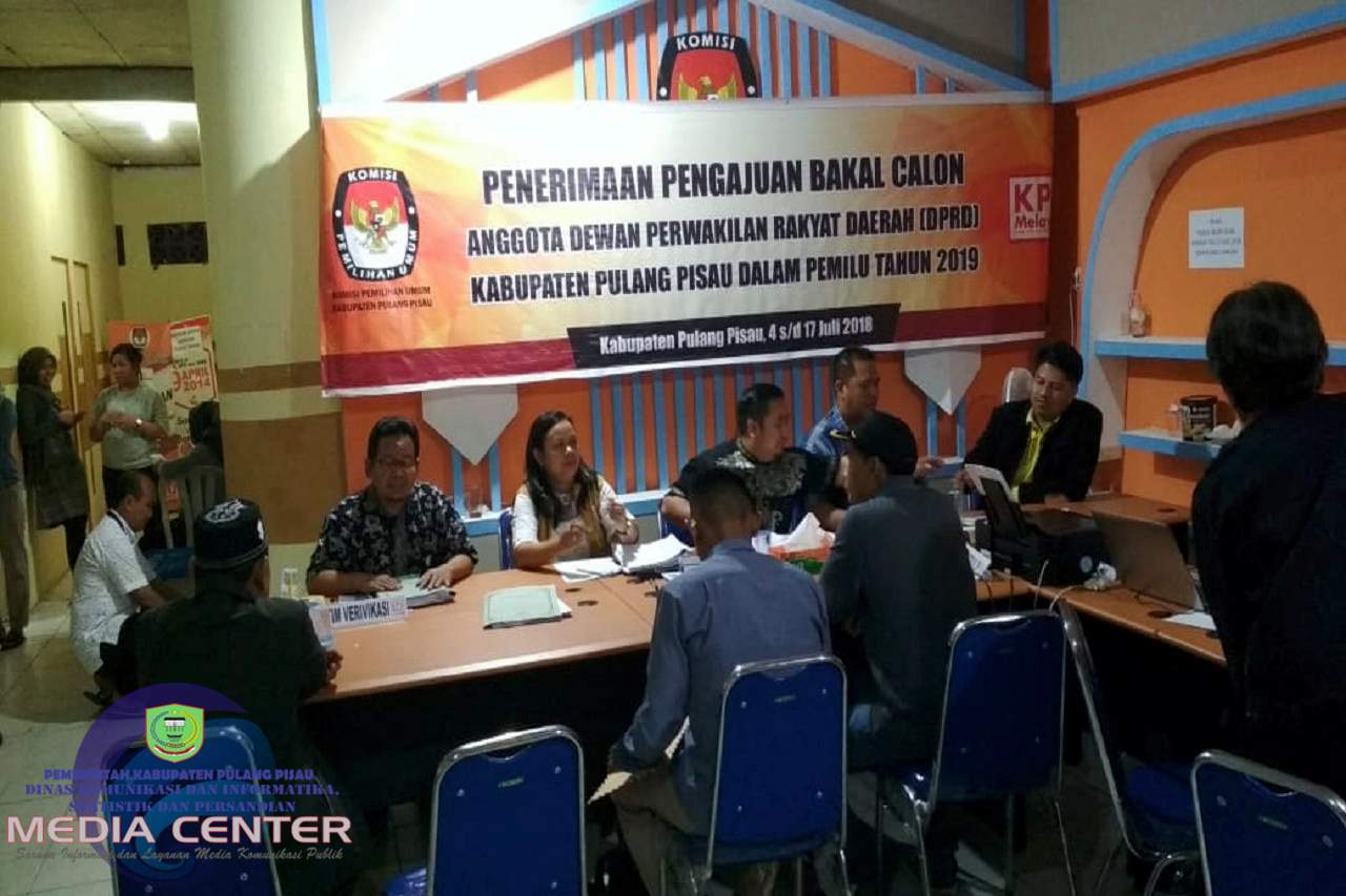 16 Parpol Daftarkan Calegnya Diakhir Pendaftaran