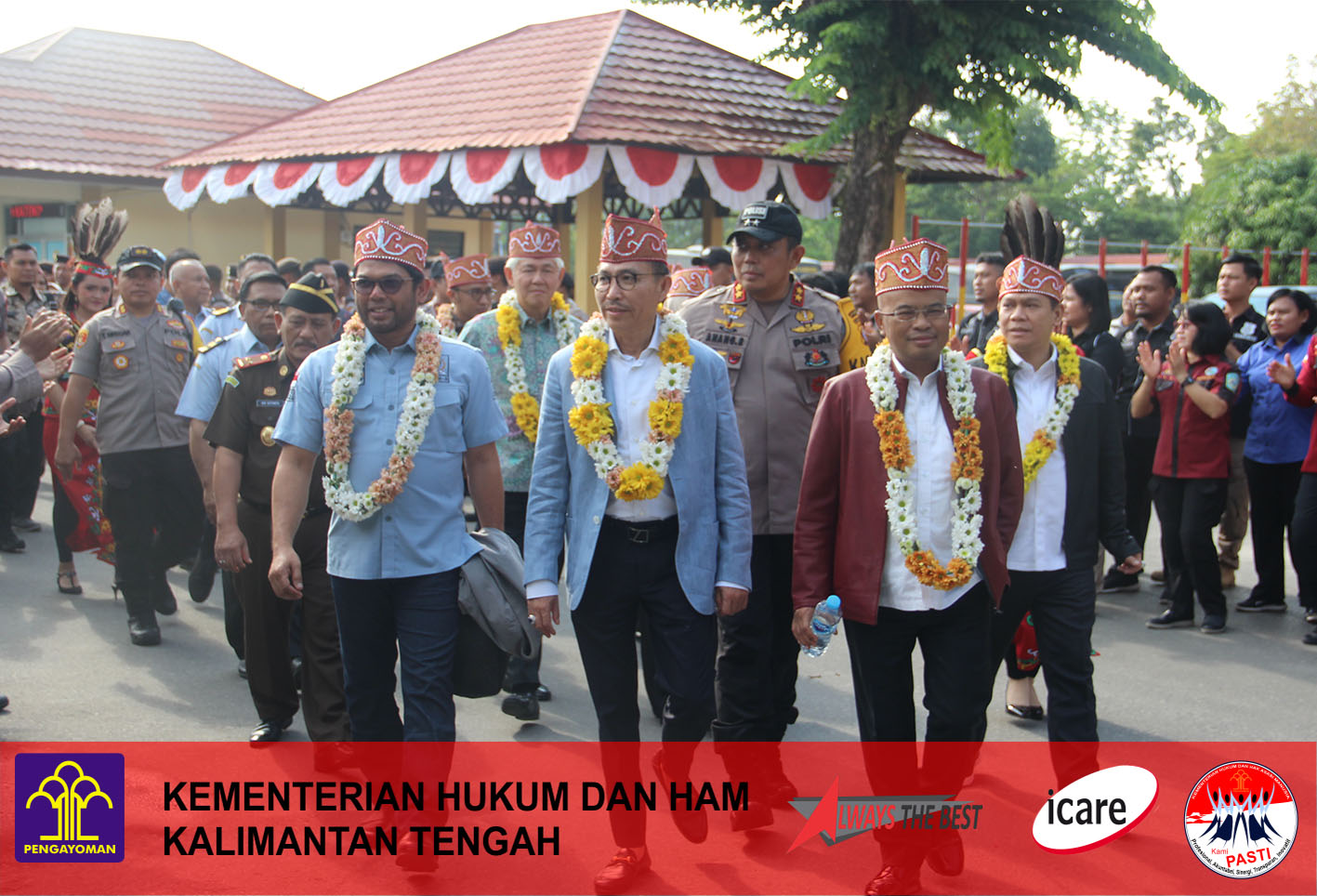 Plt. Kakanwil Menyambut Kedatangan Komisi III di Bandara