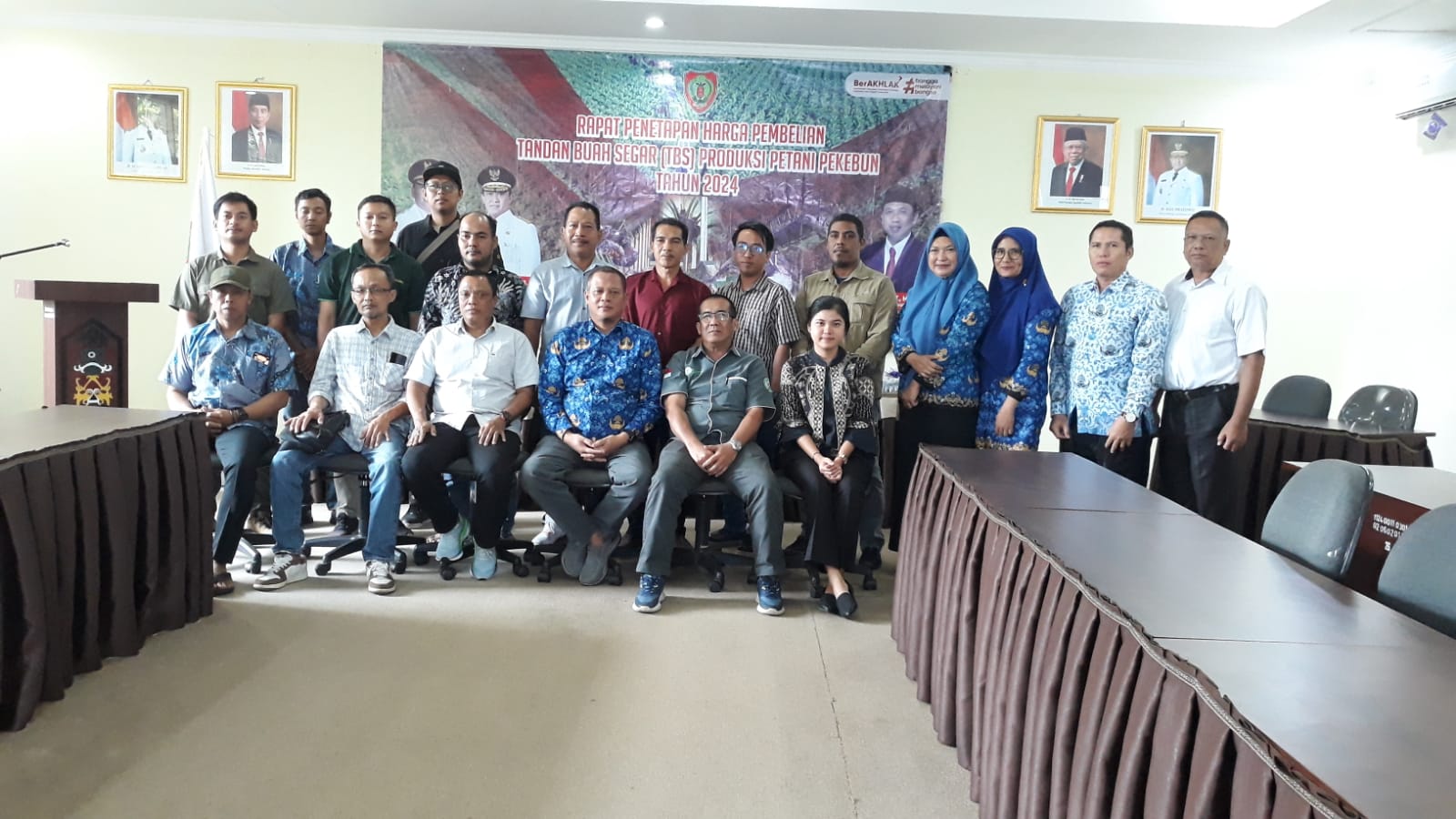 Harga TBS Kalteng Periode I Bulan Juli 2024 Naik, Disbun Kalteng Gelar Rapat Perhitungan Indeks K dan Penetapan Harga TBS Kelapa Sawit