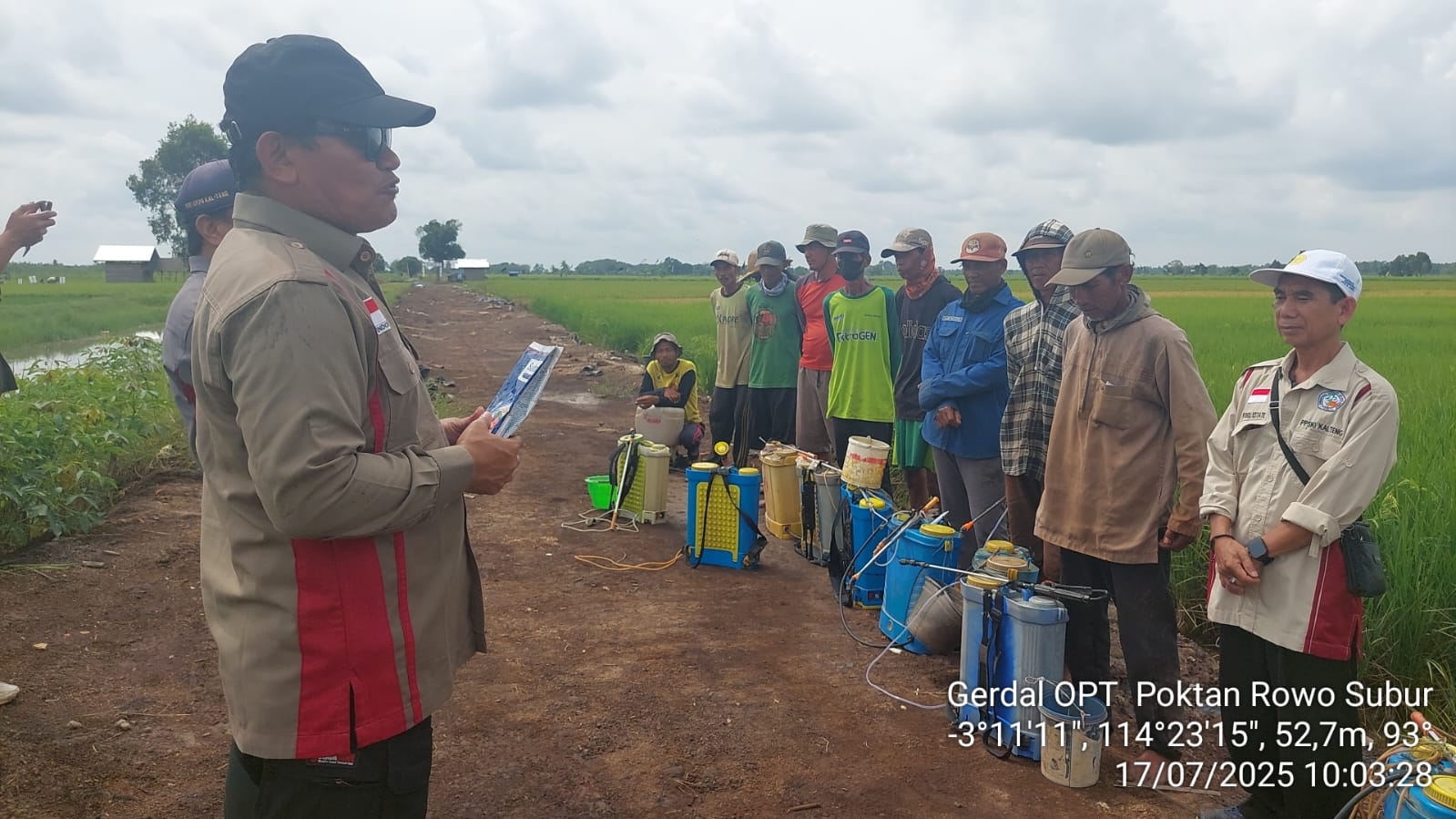 Kendalikan Penyakit Hawar Daun, Dinas TPHP Prov. Kalteng Lakukan Gerakan Pengendalian