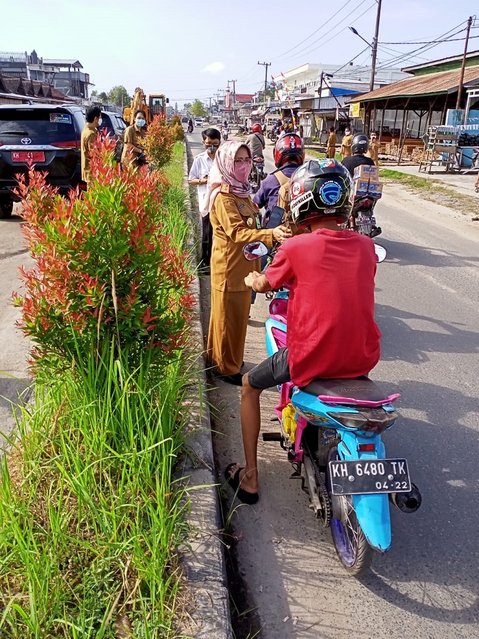 Gerakan Bersama Pakai Masker (GEBRAK MASKER) Dinas TPHP Peduli