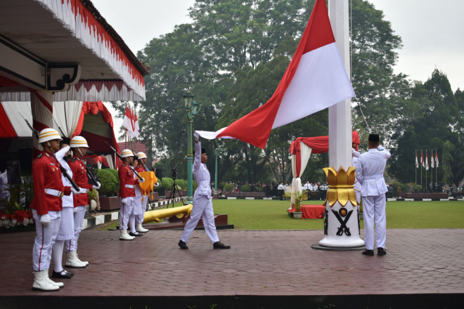 Pj Bupati Kobar Pimpin Upacara Peringatan HUT Kemerdekaan RI ke-77