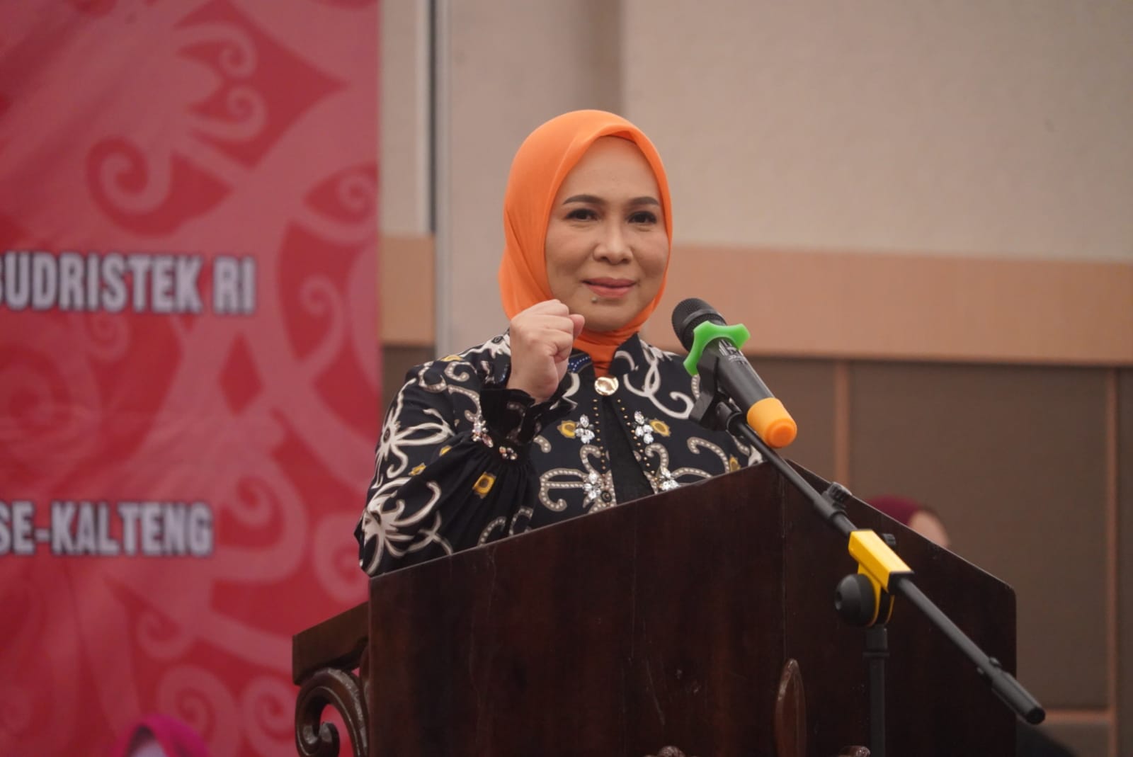 Ivo Sugianto Sabran Raih Penghargaan Apresiasi Bunda PAUD Tingkat Nasional Tahun 2021