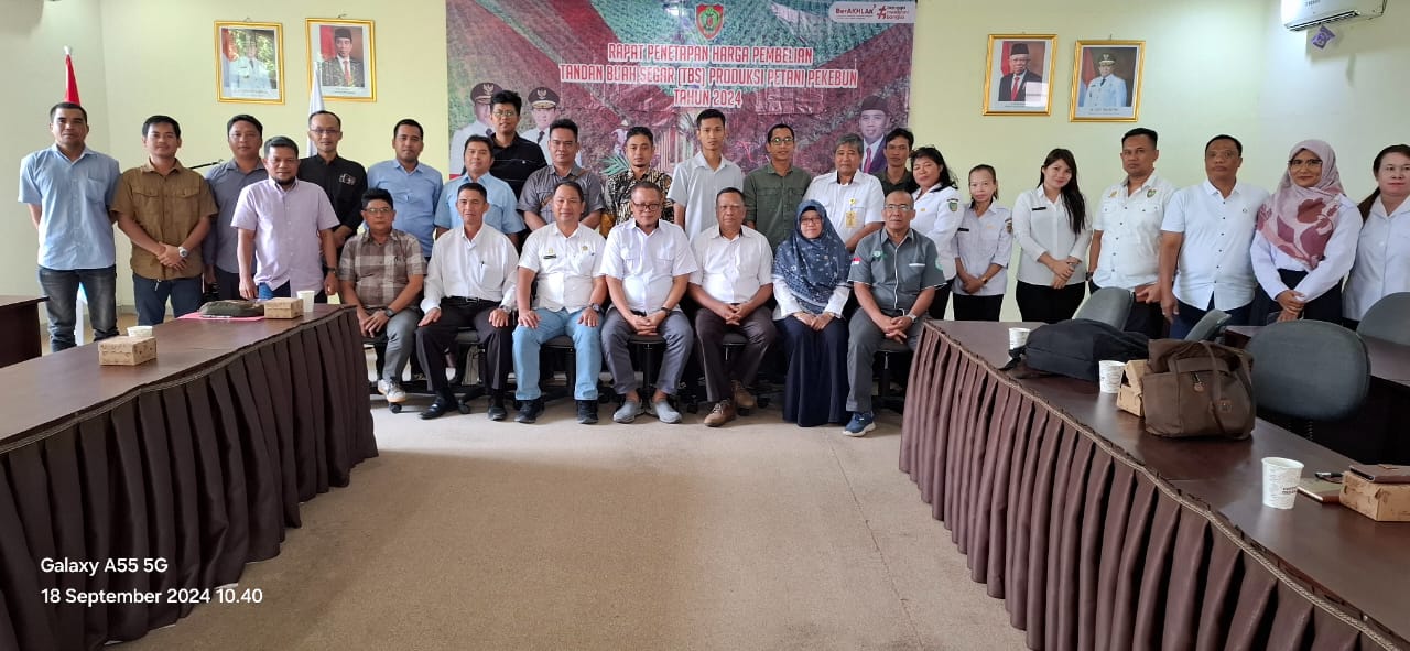 Disbun Kalteng Gelar Rapat Perhitungan Indeks “K” dan Harga TBS Kelapa Sawit Periode I Bulan September 2024