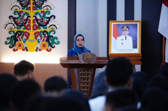 Asisten Administrasi Umum Tutup Pelatihan Dasar CPNS Provinsi Kalteng Tahun 2025