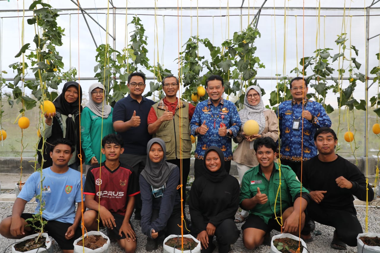 Dukung Visi Misi Gubernur, Dinas TPHP Prov. Kalteng Gandeng UPN Veteran Yogyakarta Dalam Penelitian dan Budidaya Melon