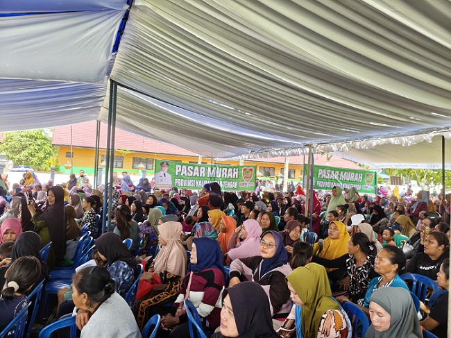 Ribuan Masyarakat Pangkalan Banteng Antusias, Gubernur Kalteng Buka Pasar Murah secara Serentak