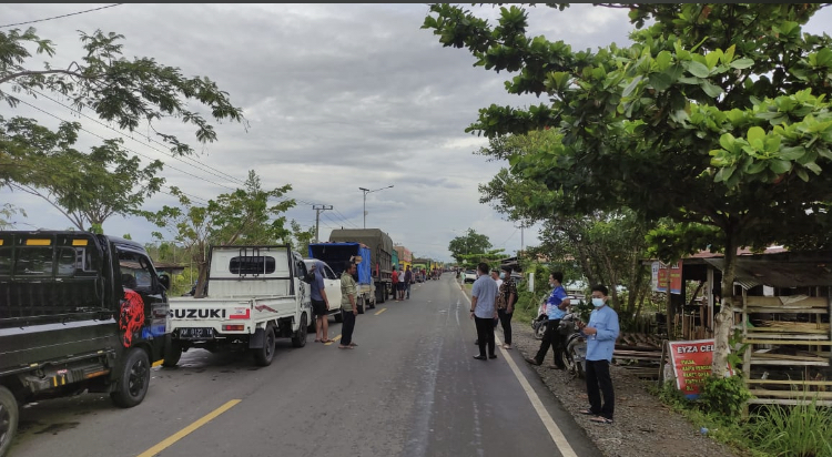 Dishub Kalteng Monitoring Lalu Lintas di Lokasi Banjir Tumbang Nusa